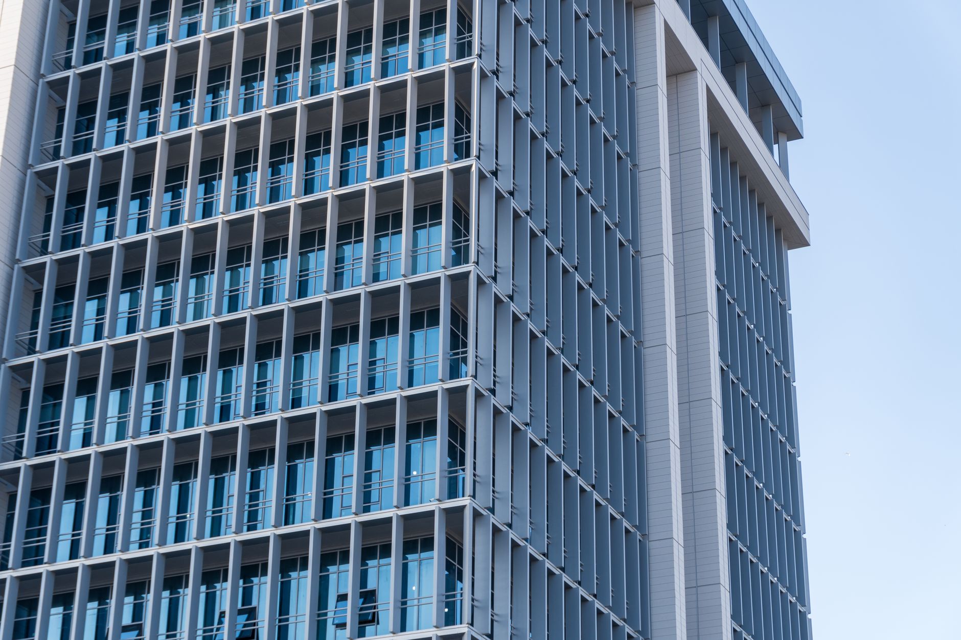 Finanzaufsicht Gebäude – Regulierung als Fundament der Anbieterprüfung